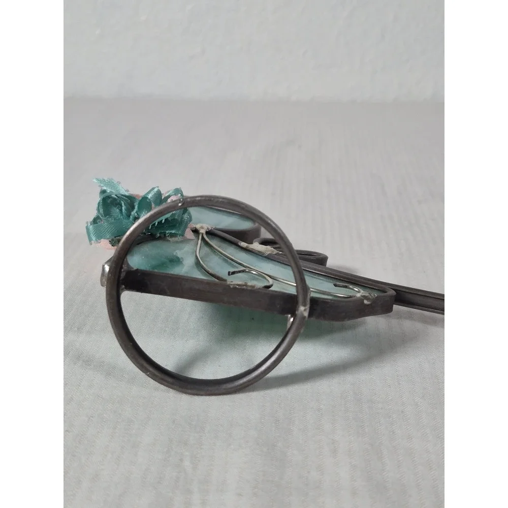 N/A vintage stained